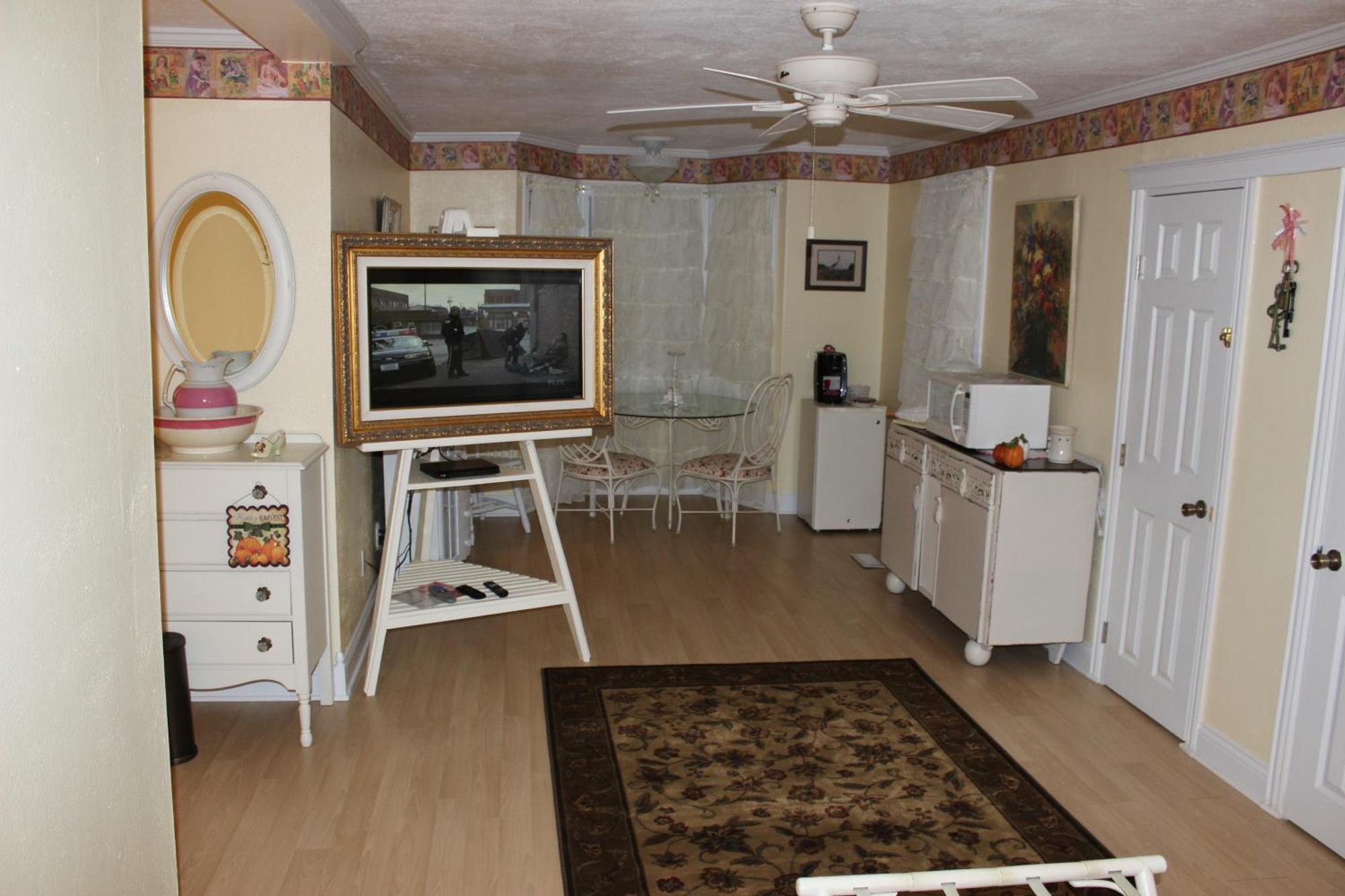 Book Nook Inn Lumberton Rum bild