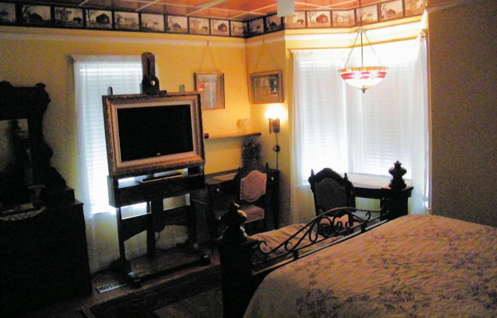Book Nook Inn Lumberton Rum bild